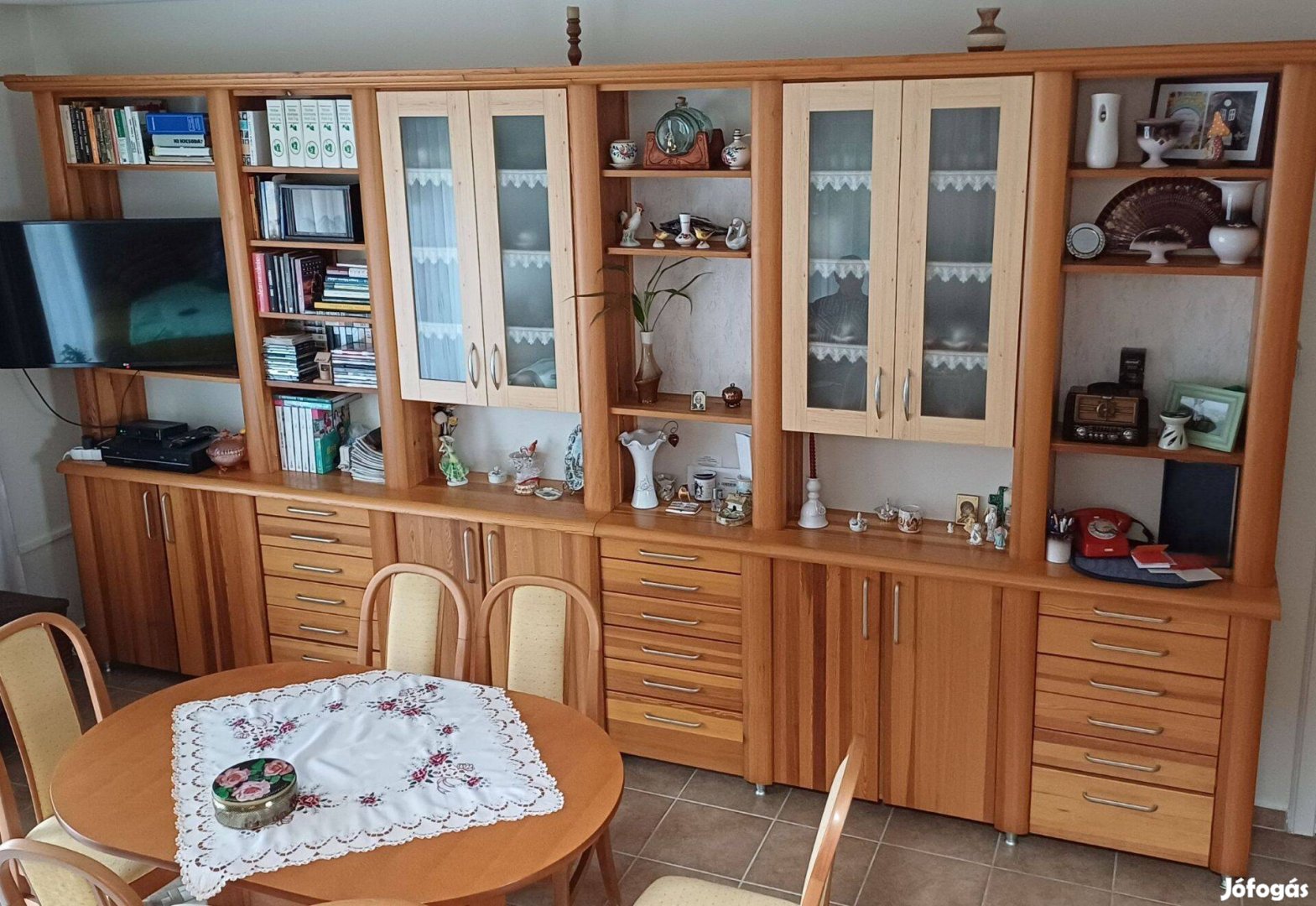 Fenyő szekrénysor sürgősen eladó