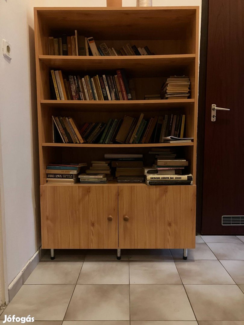 Fenyő színű könyvespolc
