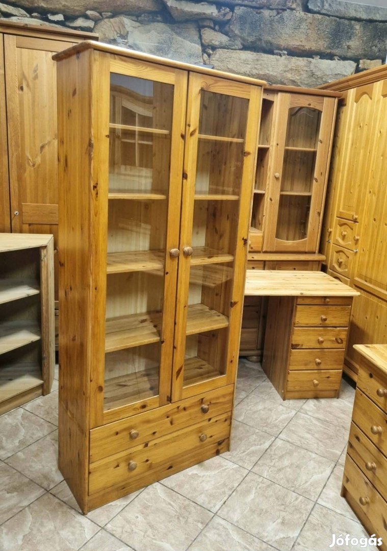 Fenyő vitrin 82x181x35