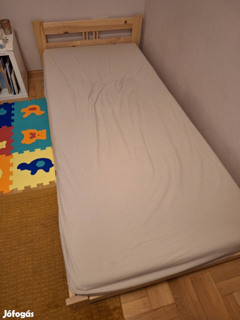 Fenyőágy matraccal és ágyráccsal (floor bed)
