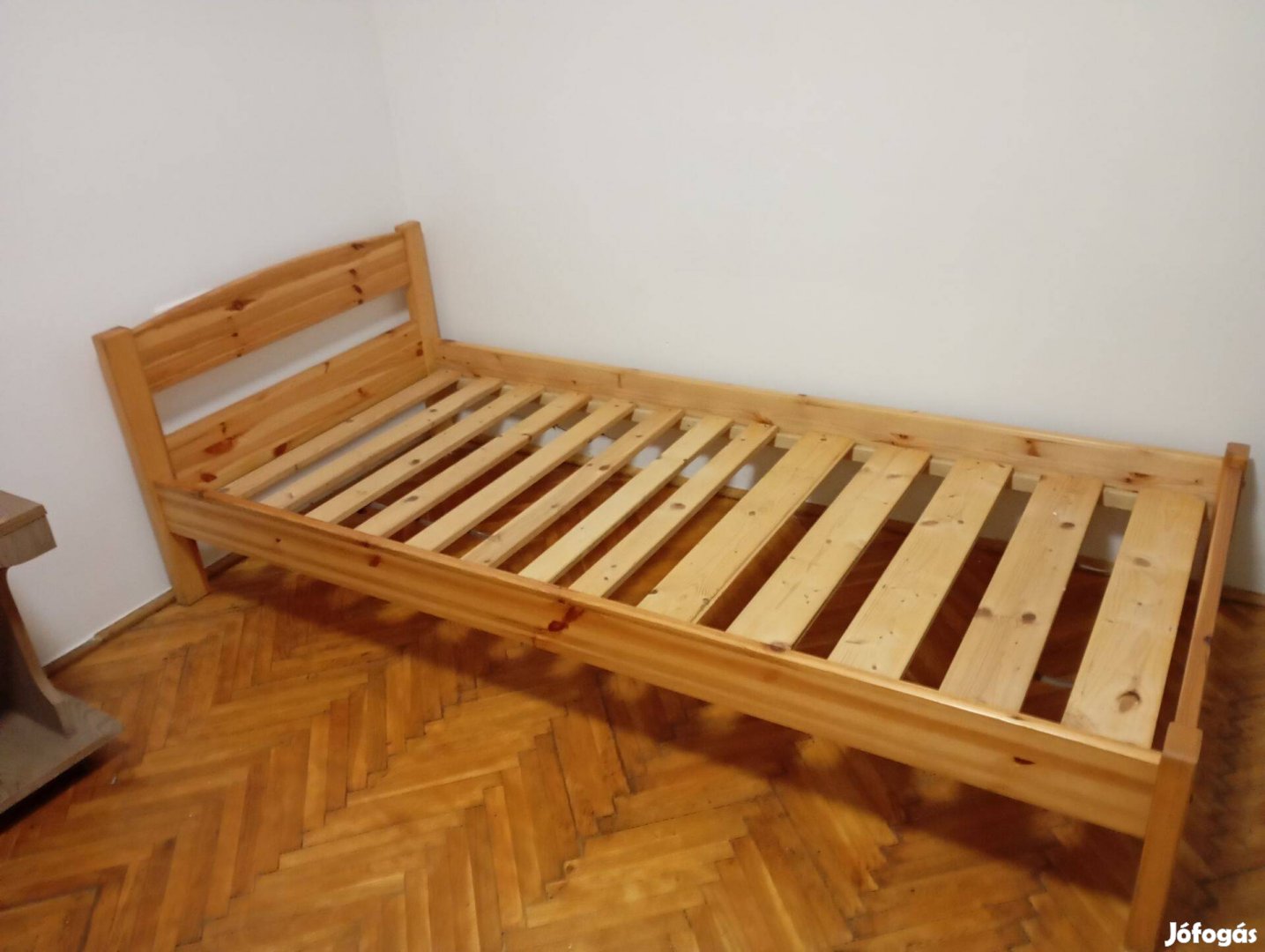 Fenyőágyak matraccal együtt eladók