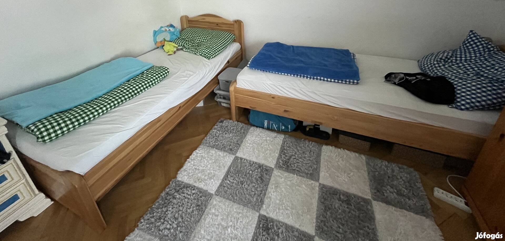 Fenyőfa ágykeret ráccsal (2db, matrac nélkül)
