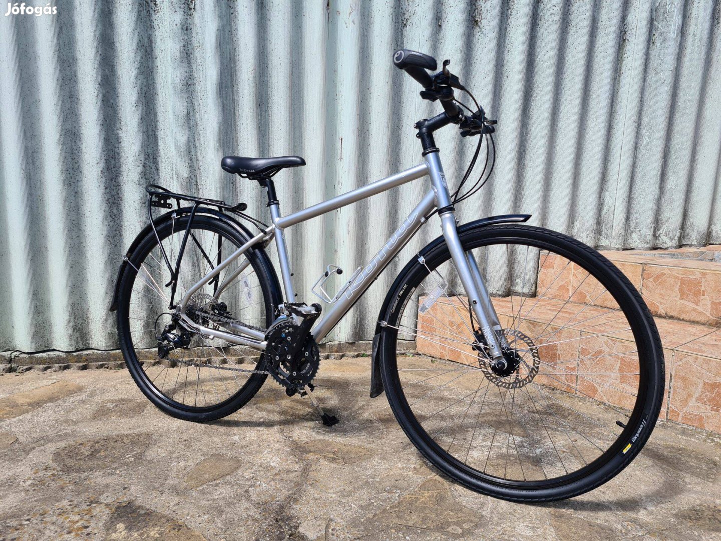 Férfi 28" Kona cross trekking kerékpár