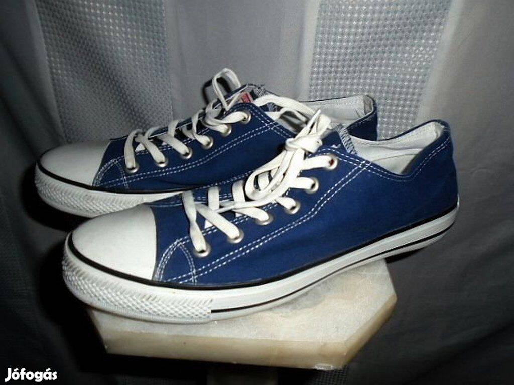 Férfi Farmerkék Converse Tornacipő UK8 / EUR 44 -Es Méret Új