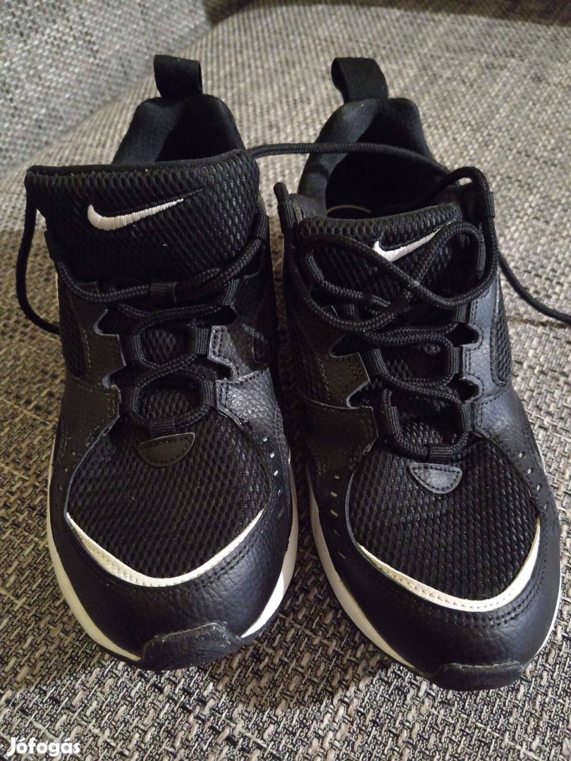 Férfi Nike Cip Air Heights 42 méret, Foxposttal!