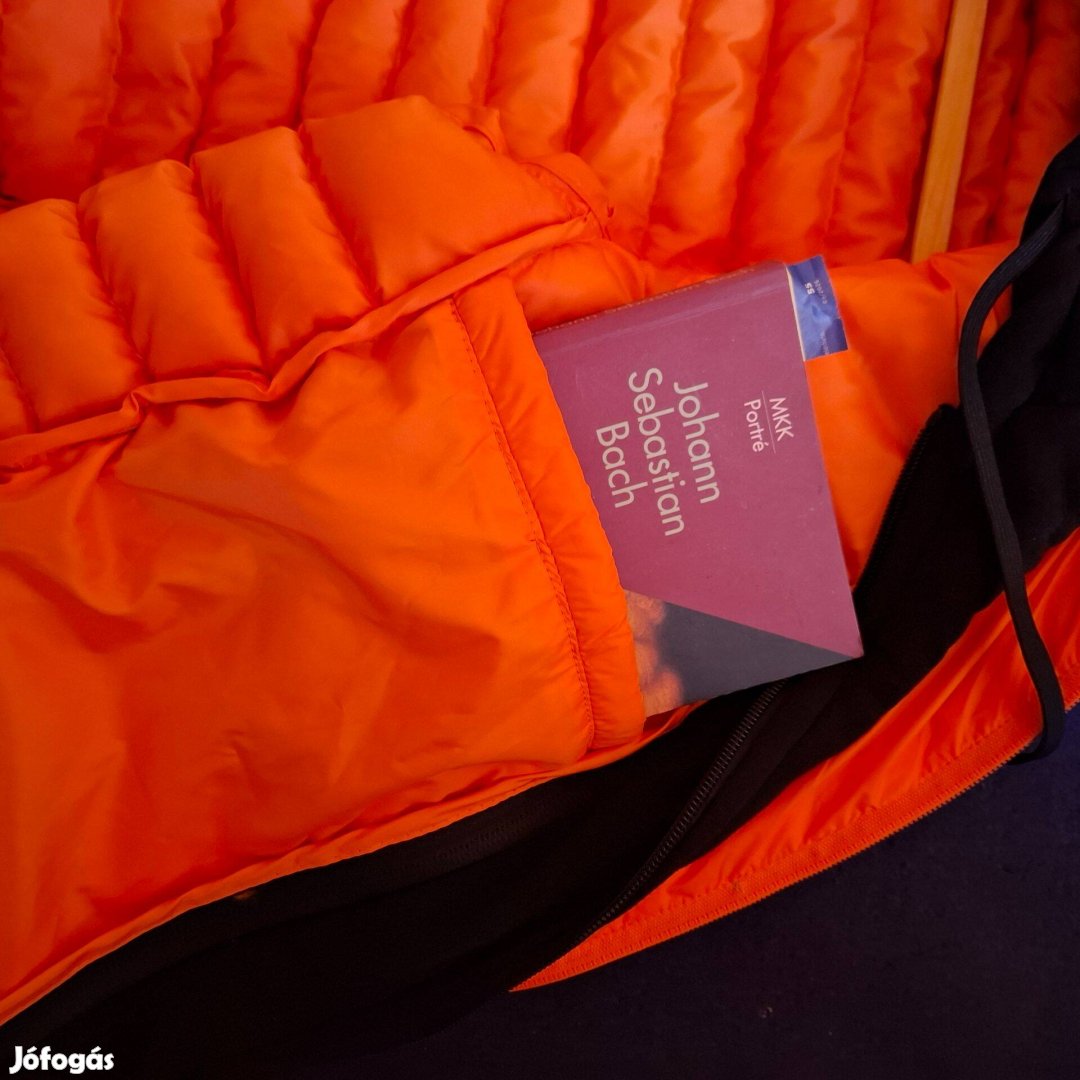 Férfi Puffer dzseki kapucnis