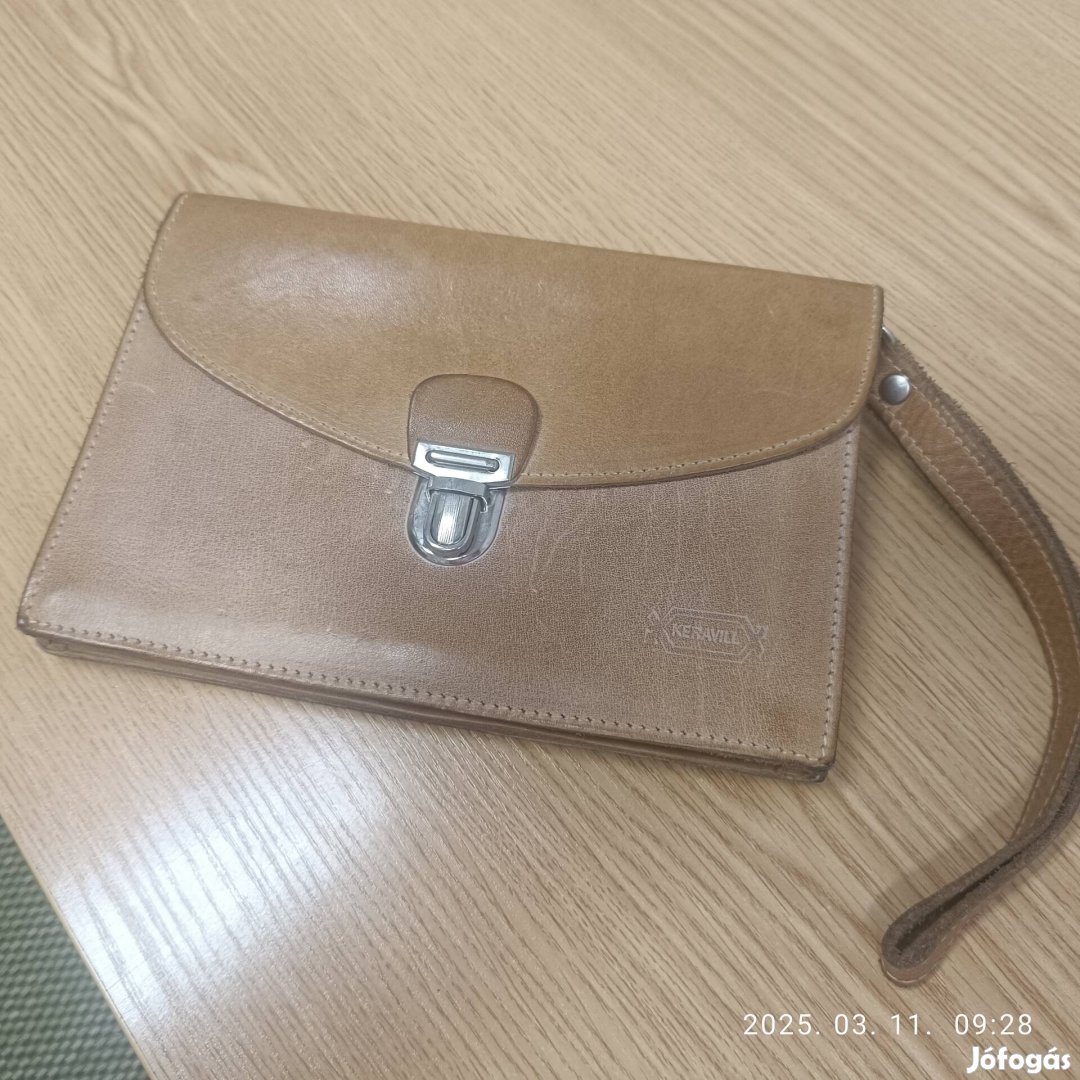 Férfi autós táska