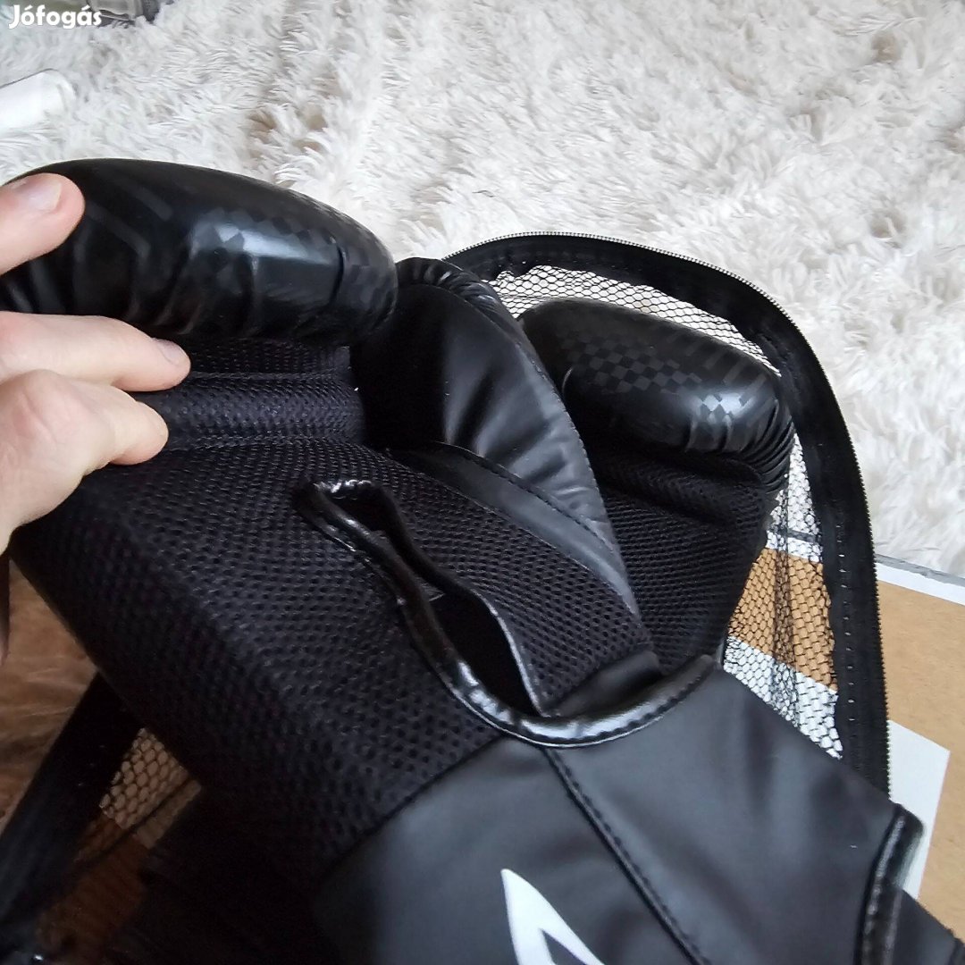 Férfi bokszkesztyű Everlast Spark fekete EV2150 új gyári csomagolás s