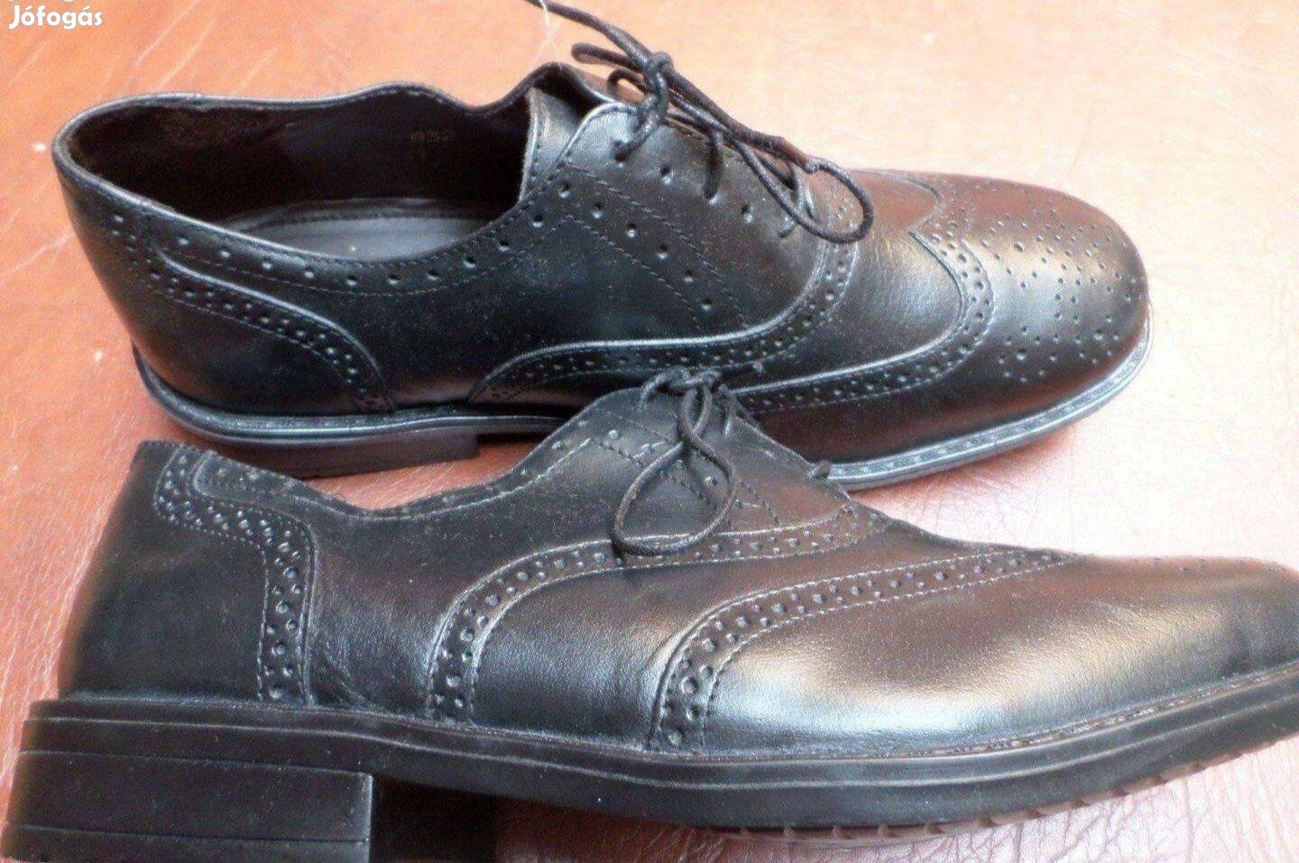 Férfi bőr cipő Új 46-os fekete
