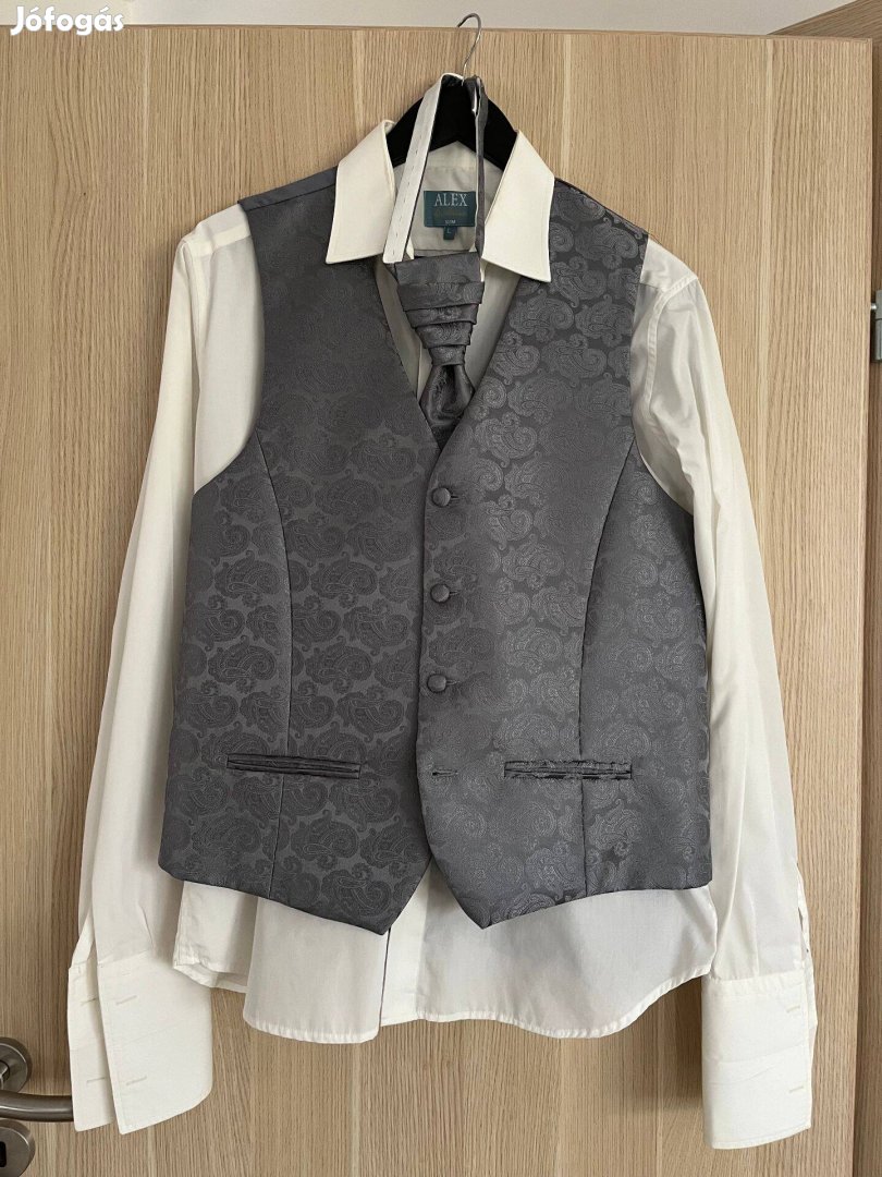 Férfi esküvői öltöny szett 52-es