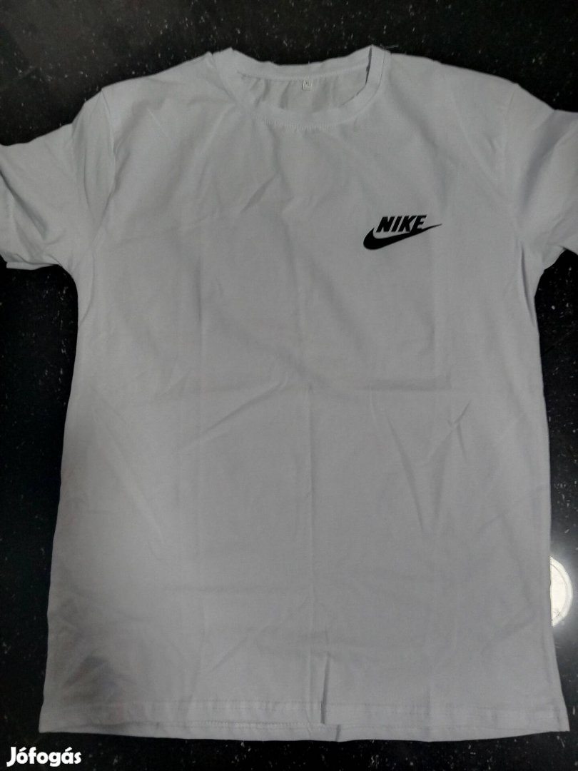 Férfi fehér Nike póló XL méretű 