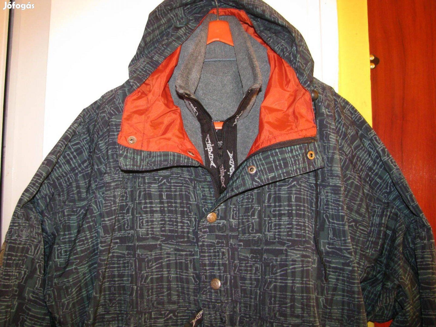 Férfi kabát, vízlepergetős, XL, átmeneti, sportkabát. derékbő.142