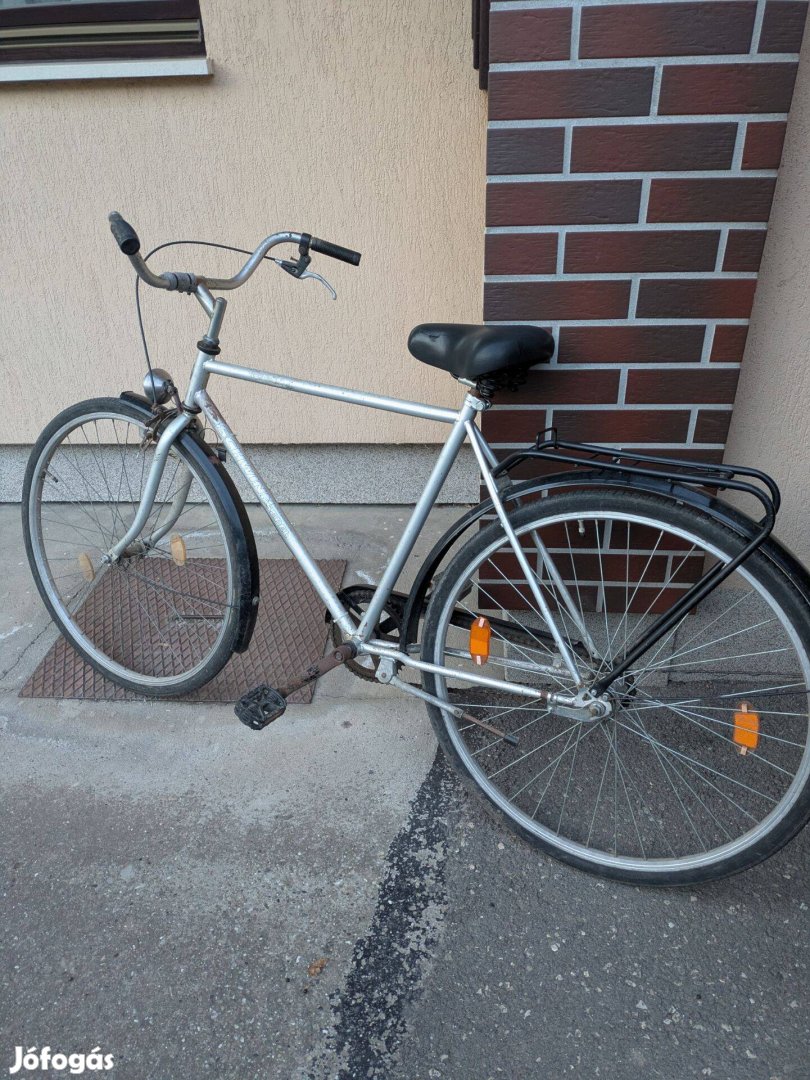 Férfi kerékpár, régi típusú, nem sebességváltós