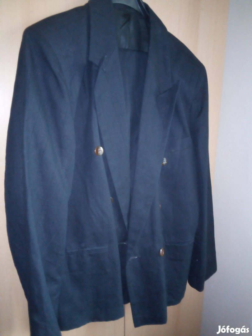 Férfi öltöny