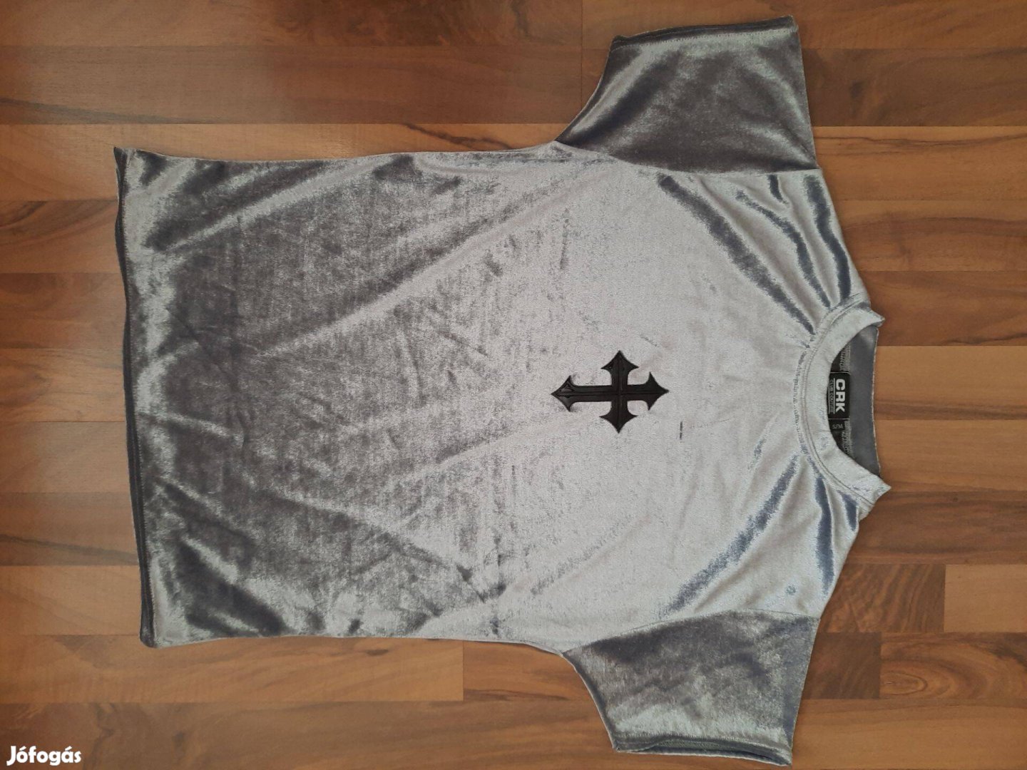 Férfi rövid ujjú póló M es party jelmez farsangi Crk fashion ezüst