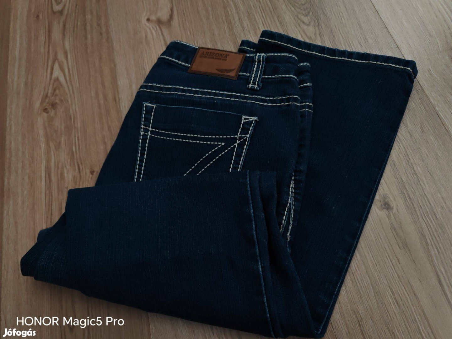 Férfi sötétkék farmer nadrág