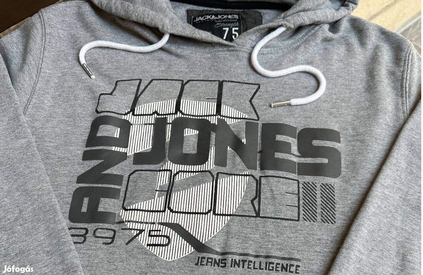 Férfi szürke kapucnis felső,M-L-es méretben (Jack & Jones)