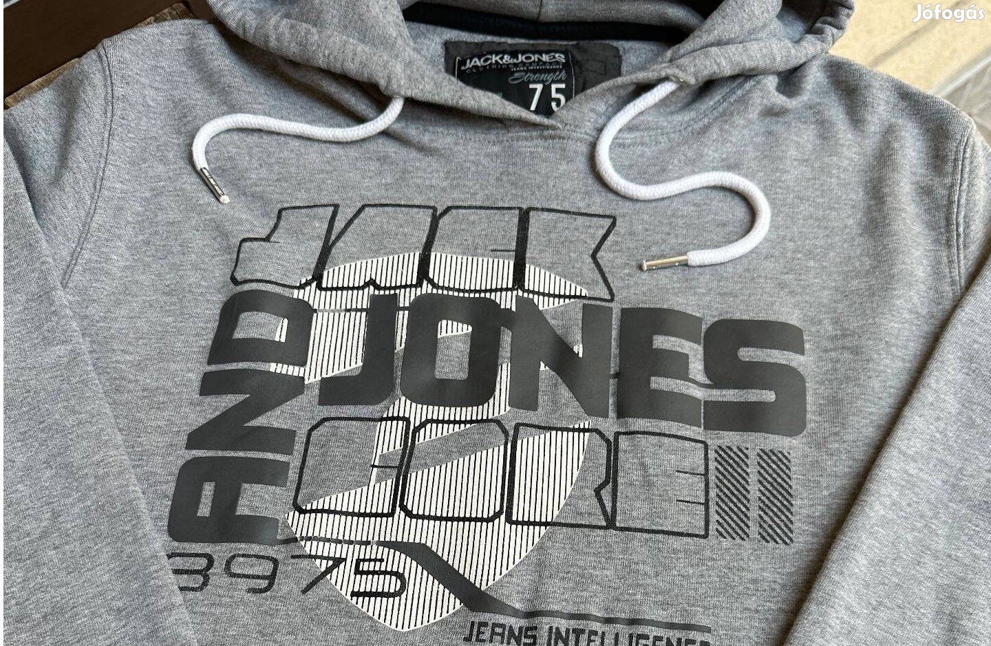 Férfi szürke kapucnis felső,M-L-es méretben (Jack & Jones)