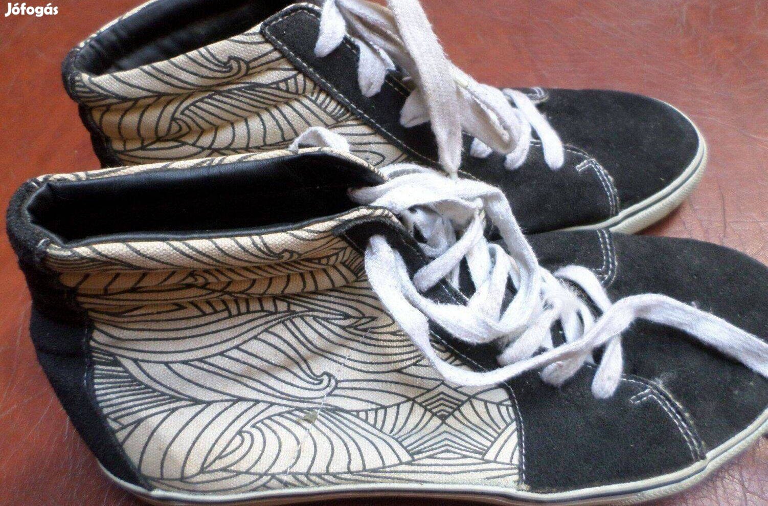 Férfi tornacipő magas szárú cipő 45-ös