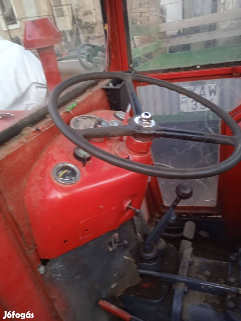 Ferguson traktor 35 lóerős eladó