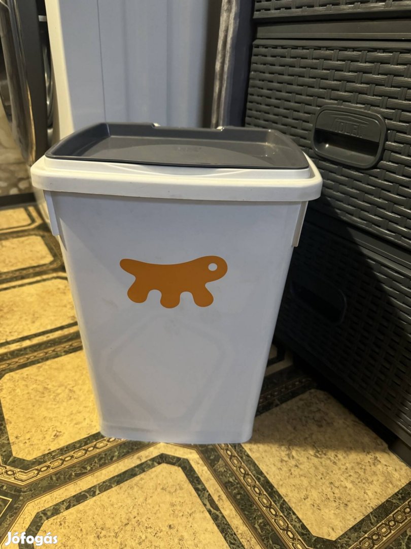 Ferplast állat táp eledel tartó , kutya táp tartó 5kg