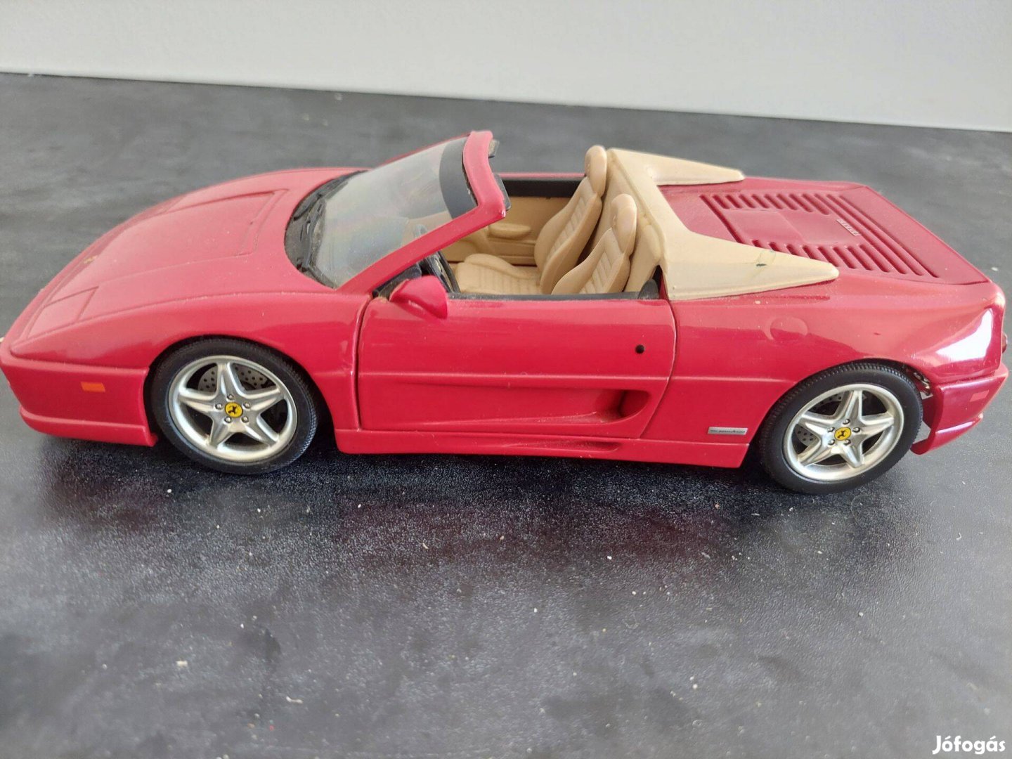 Ferrari 355 Hot Weels 1:18