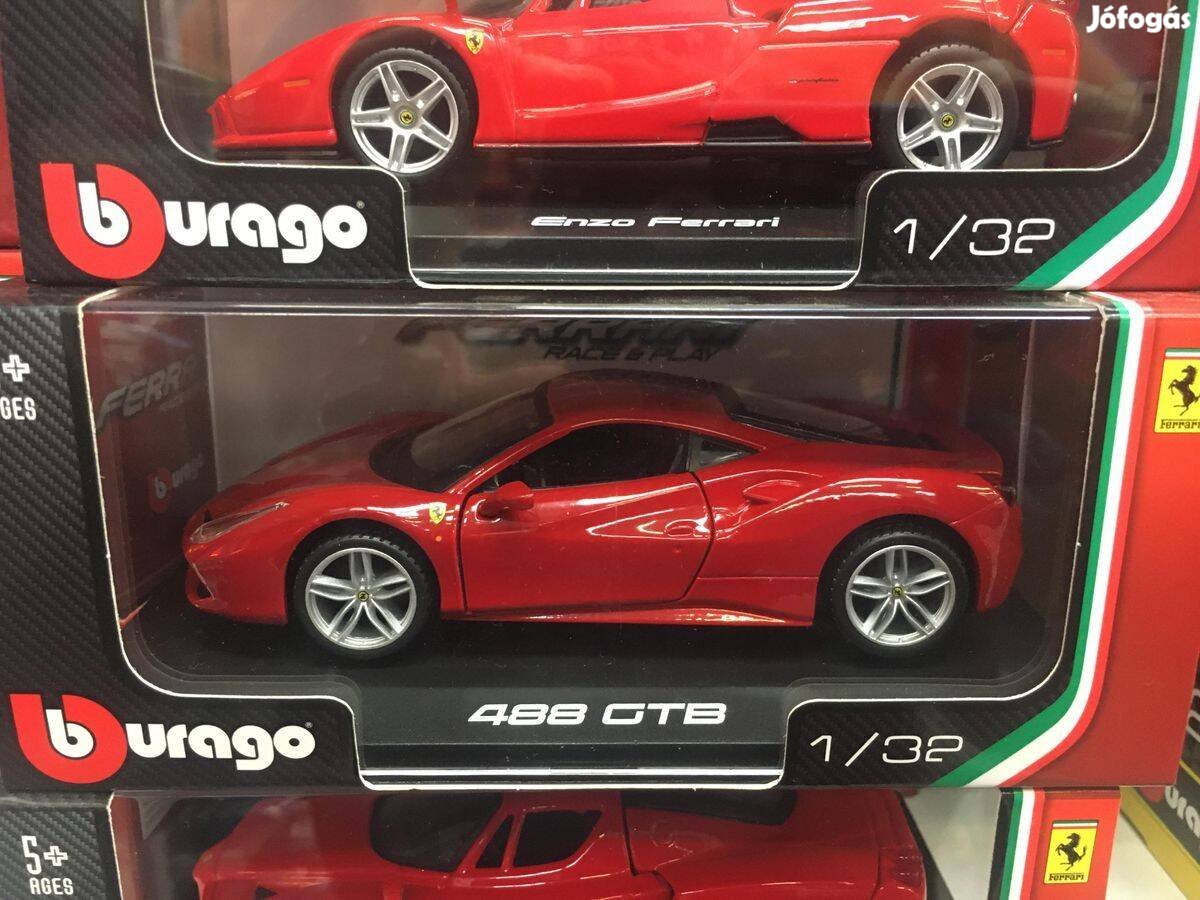 Ferrari 488 GTB 2015 1:32 Bburago