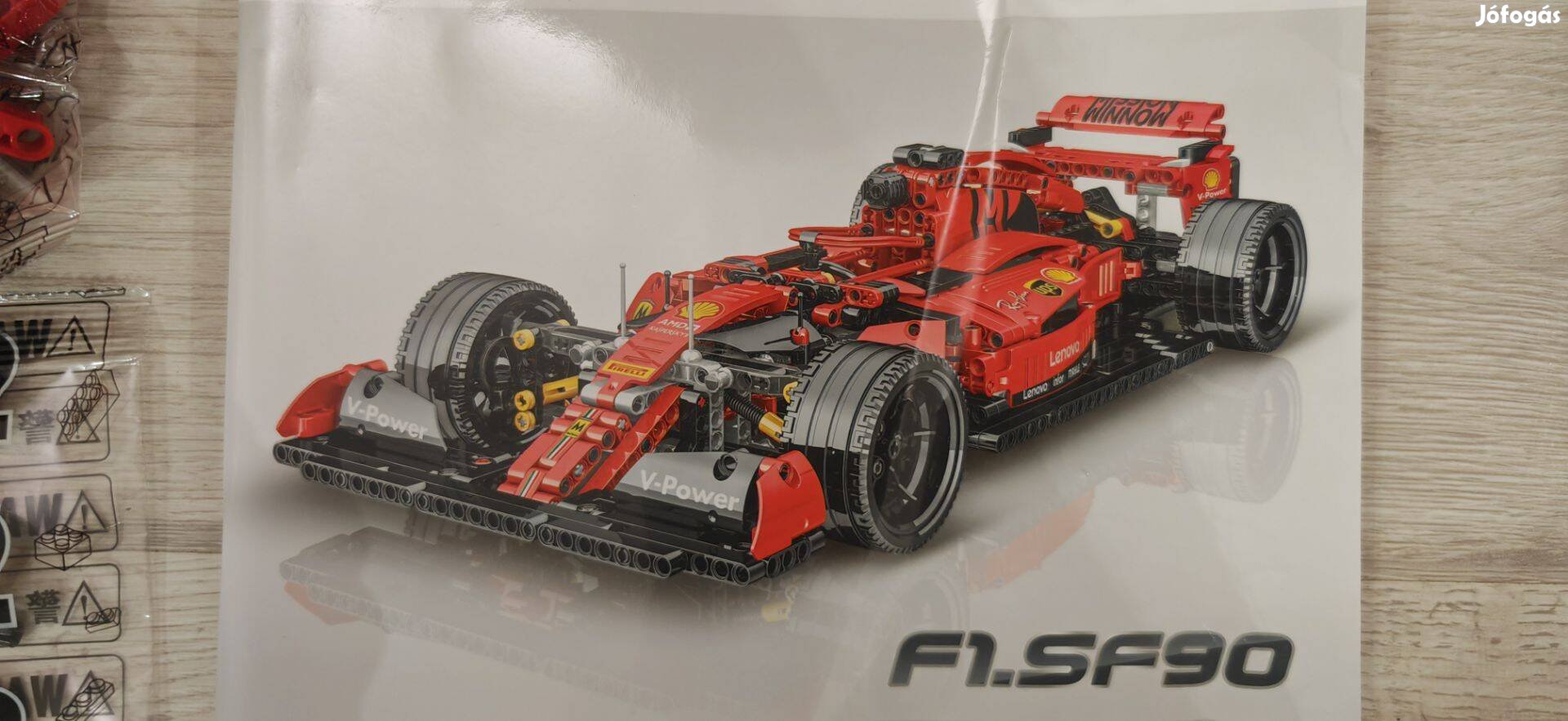 Ferrari F1 SF90 1099 darabos építőjáték