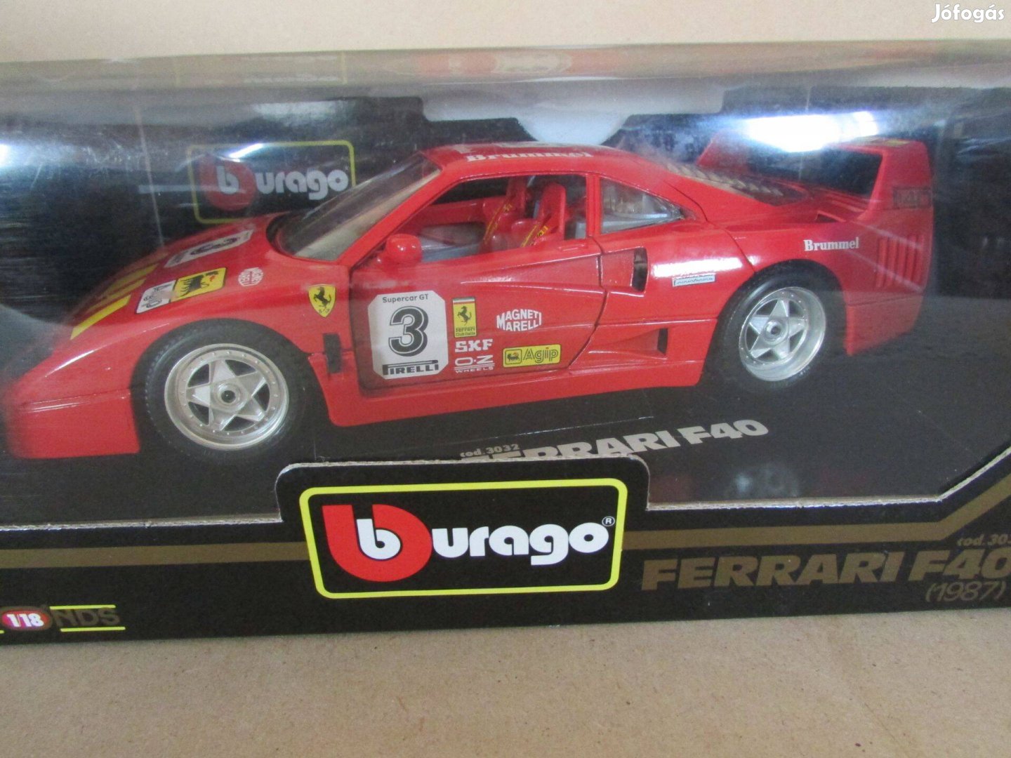 Ferrari F40 ritkaság Burago modellautó 118 as új dobozában