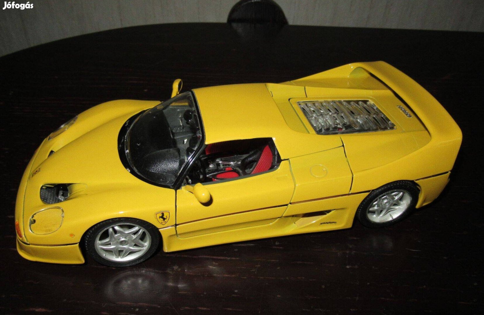 Ferrari F50 olasz fém Bburago 1/18 burago