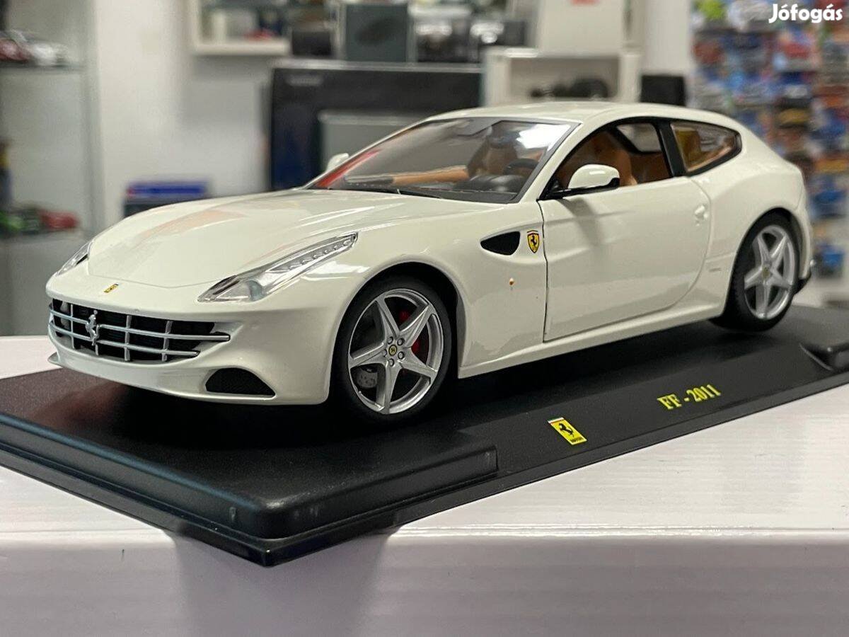 Ferrari FF 2011 1:24 1/24 Bburago