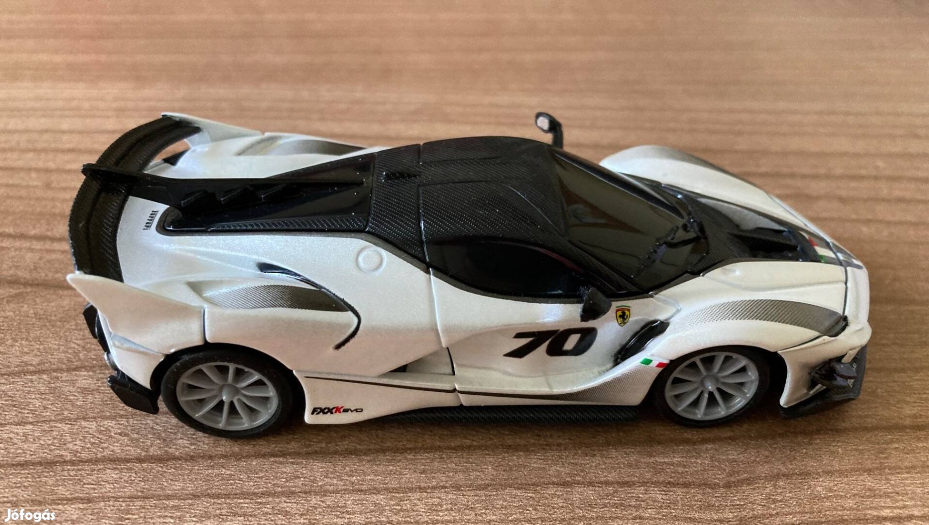 Ferrari Fxx-K Evo (bluetooth bburago modell kisautó) (5.000 Ft)