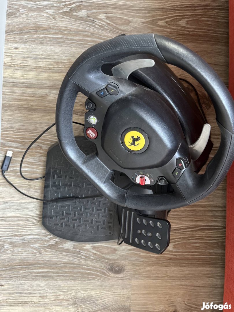 Ferrari Thrustmaster kormány és pedál