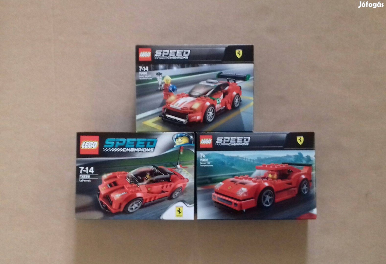 Ferrari -s bontatlan Speed Champions LEGO 75886 75890 75899