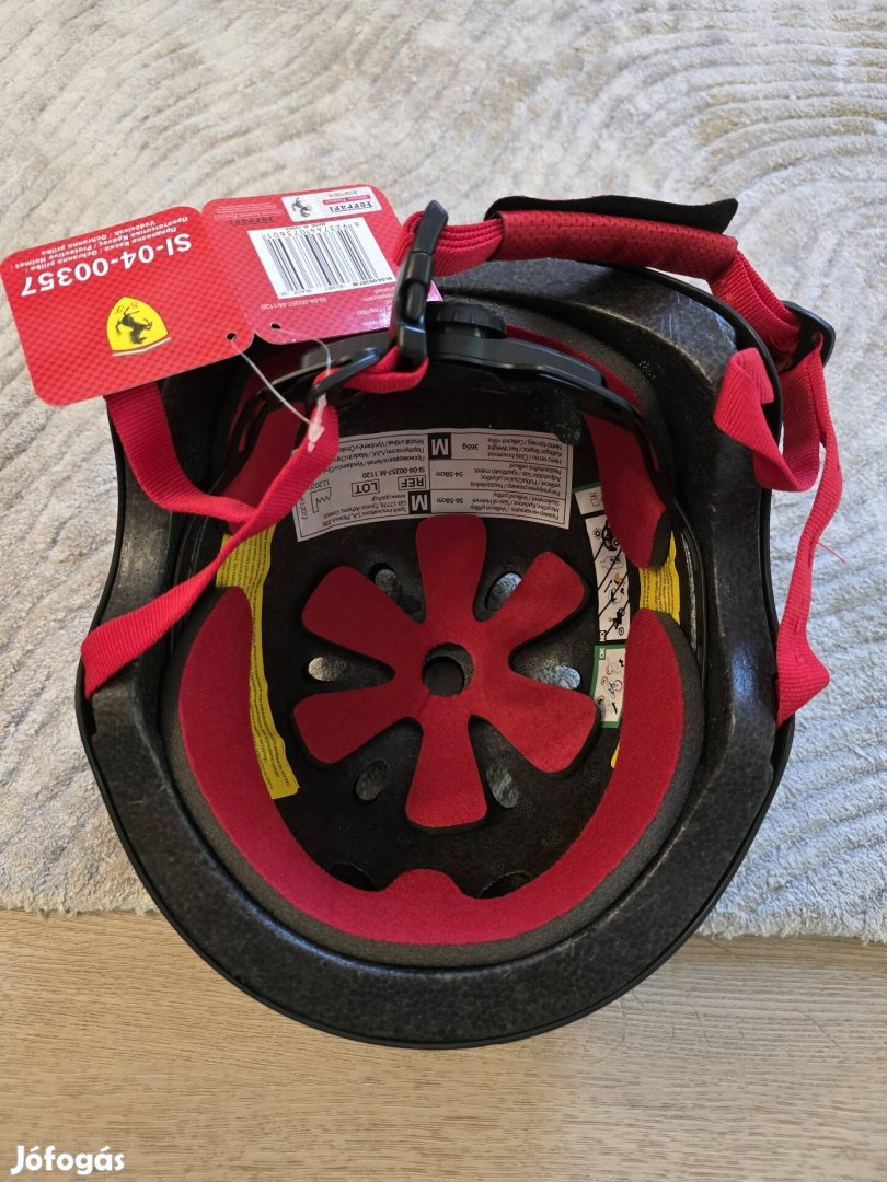 Ferrari bukósisak Új M-es
