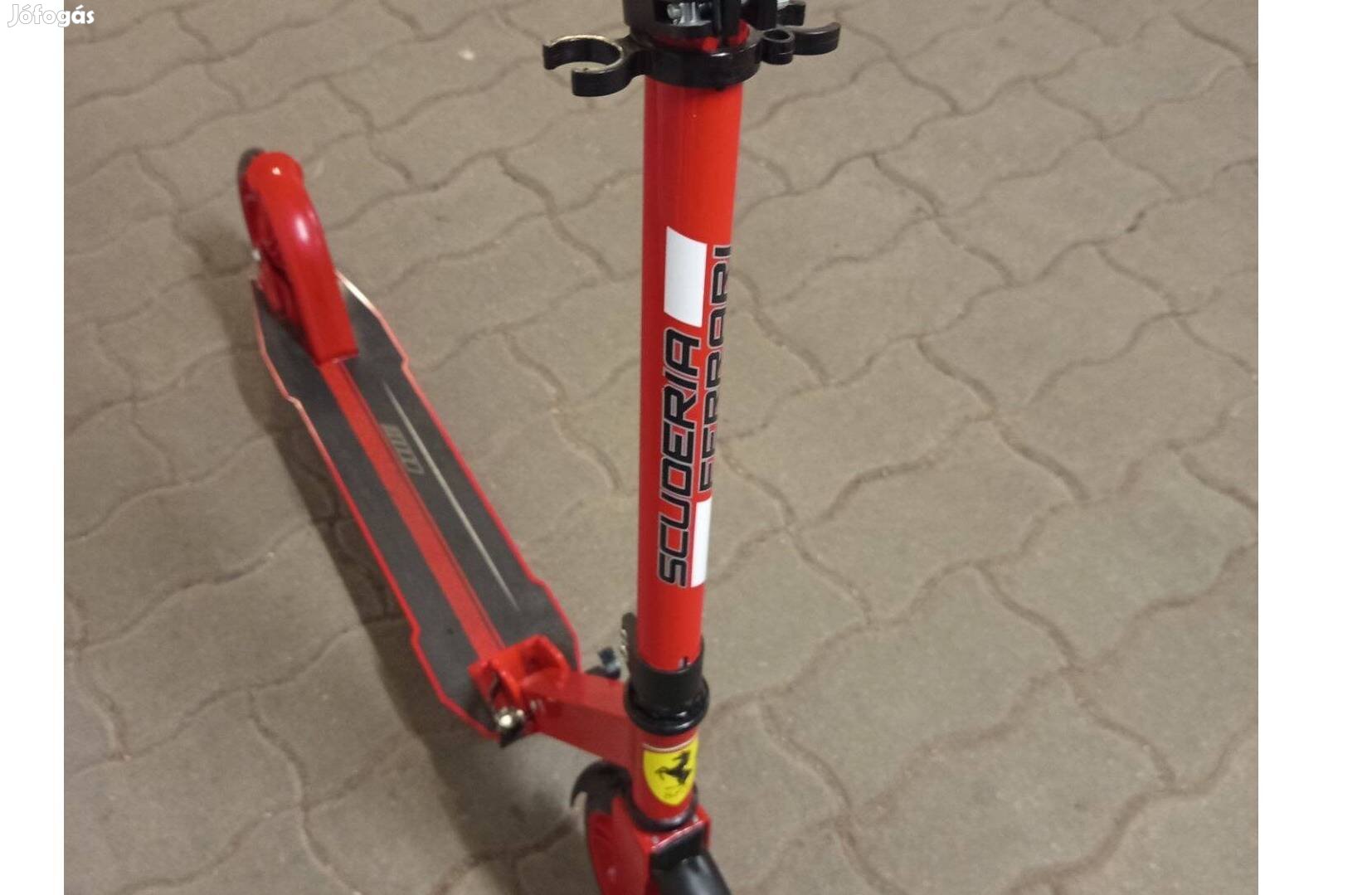 Ferrari gyerek roller