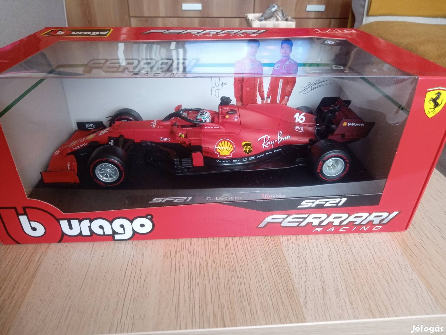 Ferrari modell makett 1/18