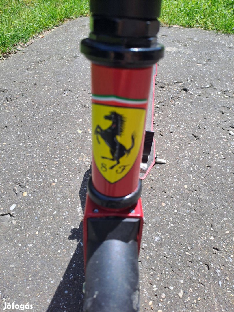 Ferrari roller