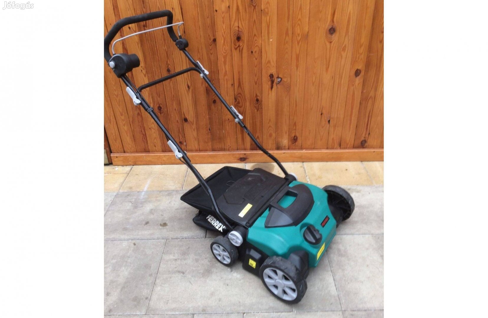Ferrex 1500 W 36 cm Gyepszellőztető Fűlazítő Fűszellőztető újszerű!