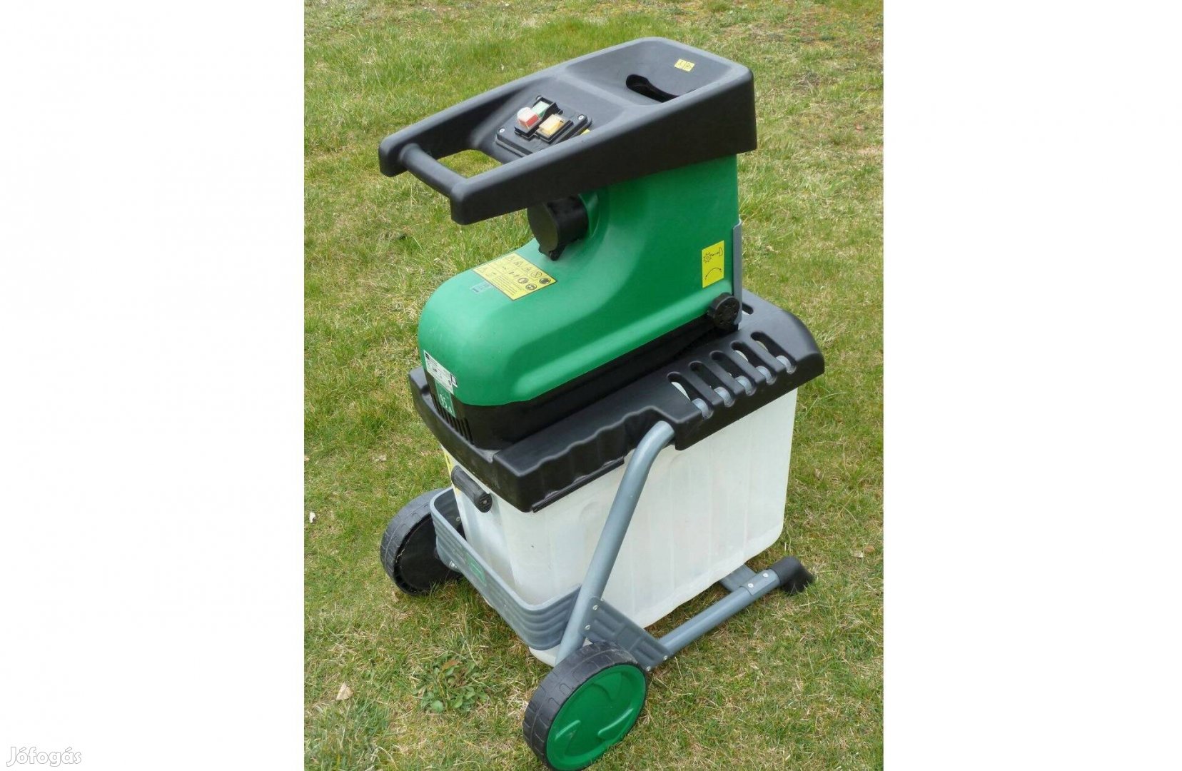 Ferrex 2800W Behúzóhengeres Csendes Hengerkéses Ágdaráló Ágaprító