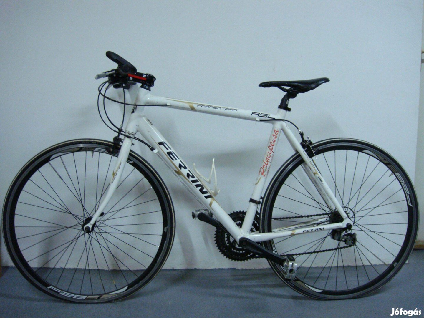 Ferrini Formentera országúti bicikli
