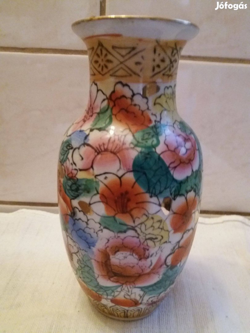 Festett, keleti mintás porcelán váza