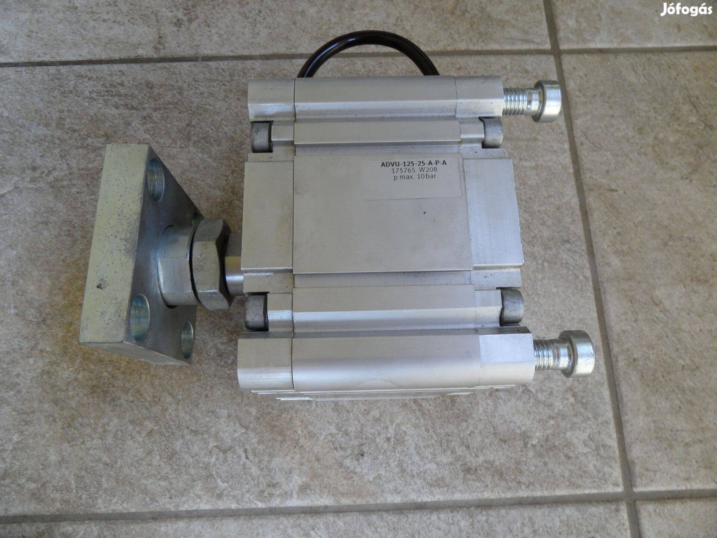 Festo munkahenger Advu-125-25-A-P-A