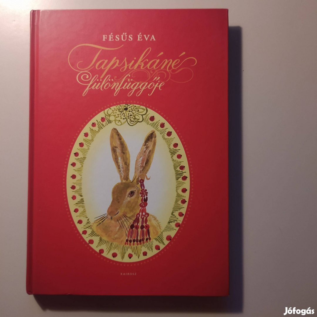 Fésűs Éva Tapsikáné fülönfüggője új