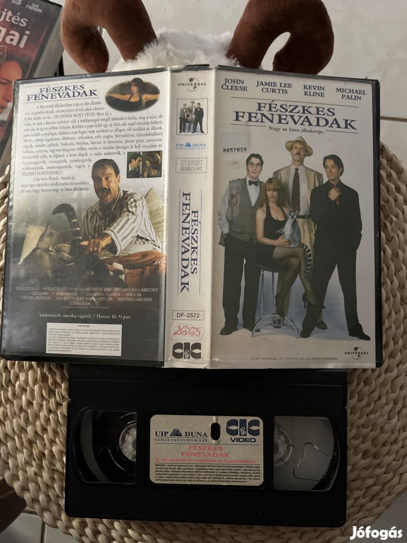 Fészkes fenevadak vhs