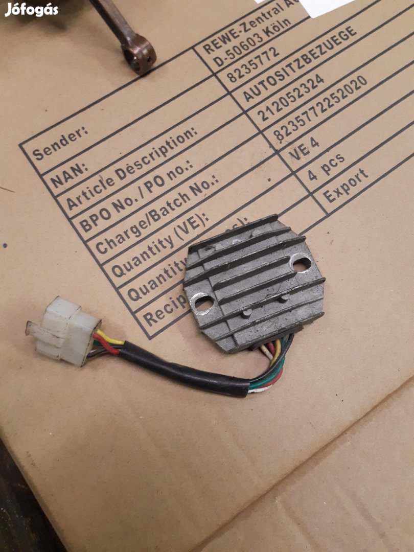 Feszültségszabályzó Kínai 125Cm-es motorokra Cpi Keeway stb