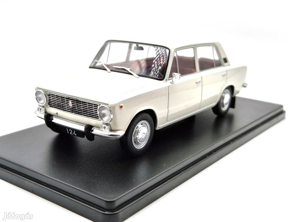 Fiat 124 / Lada 2101 (1970) -  Whitebox - 1:24