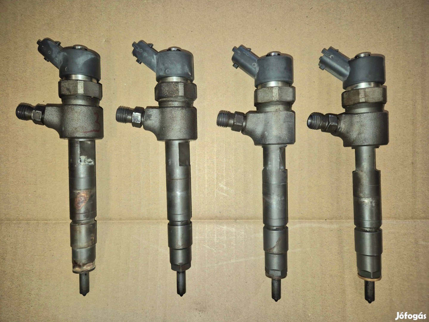 Fiat 1.9 JTD 4db porlasztó