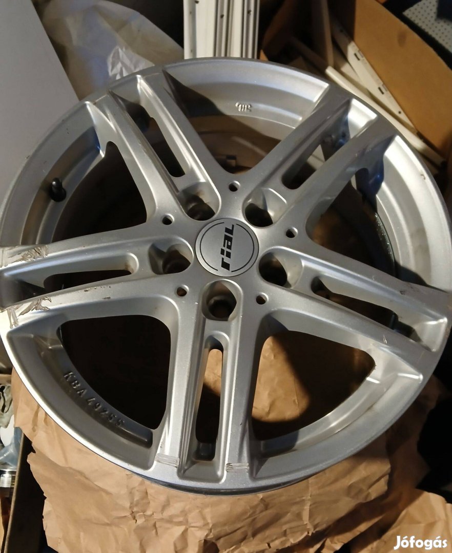 Fiat 500L, Dobló 16 colos alufelni Rial 5x98