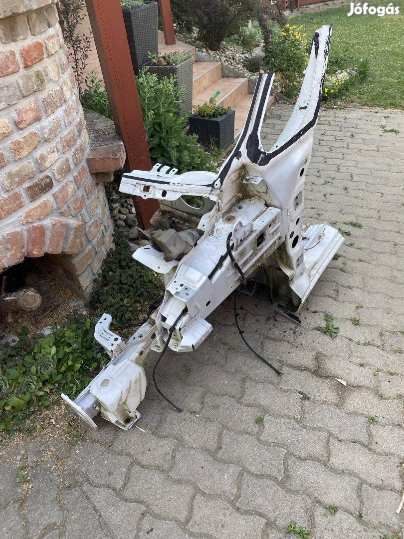 Fiat 500L bal első negyed rozsdamentes állapotban 